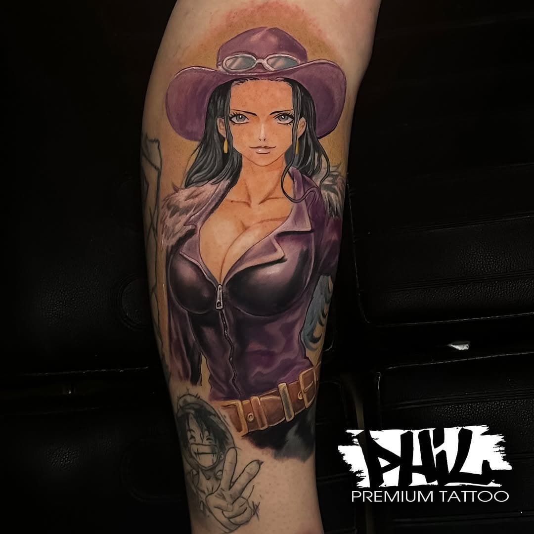Gestern ein weiteres One Piece Projekt gestartet 🏴‍☠️
Freu mich schon wenn es weitergeht. 😎👍
Von @phil_tattooartist 

☀️ #onepiece #robin #tattoo #tattoostudio #rostock #mecklenburgvorpommern #anime #manga #tattoos #germany #artist #sleeve