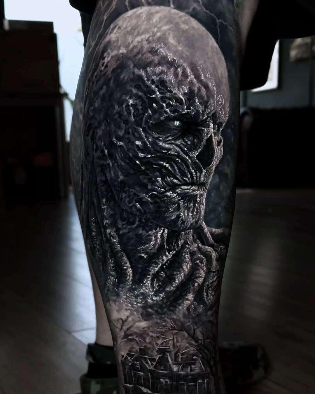 Still shot of Vecna from Stranger Things season 4 💀
Who else is excited for the next season!?
Any theories on what will happen?

Part fresh and part healed, an ongoing leg sleeve for my client Dave, looking forward to finishing up the rest.

@black_kraken_ink
@strangerthingstv 

#adampeerstattoo #jamiebower #vecna #vecnatattoo #strangerthings #strangerthingstattoo #strangerthings4 #henrycreel #onetattoo #art #tattooart #tattoo #tattoos #tattooartist #blackandgrey #blackandgreytattoo #portrait #portraittattoo #gothic #gothictattoo #darktattoo #darkart #surreal #horrortattoo #horror