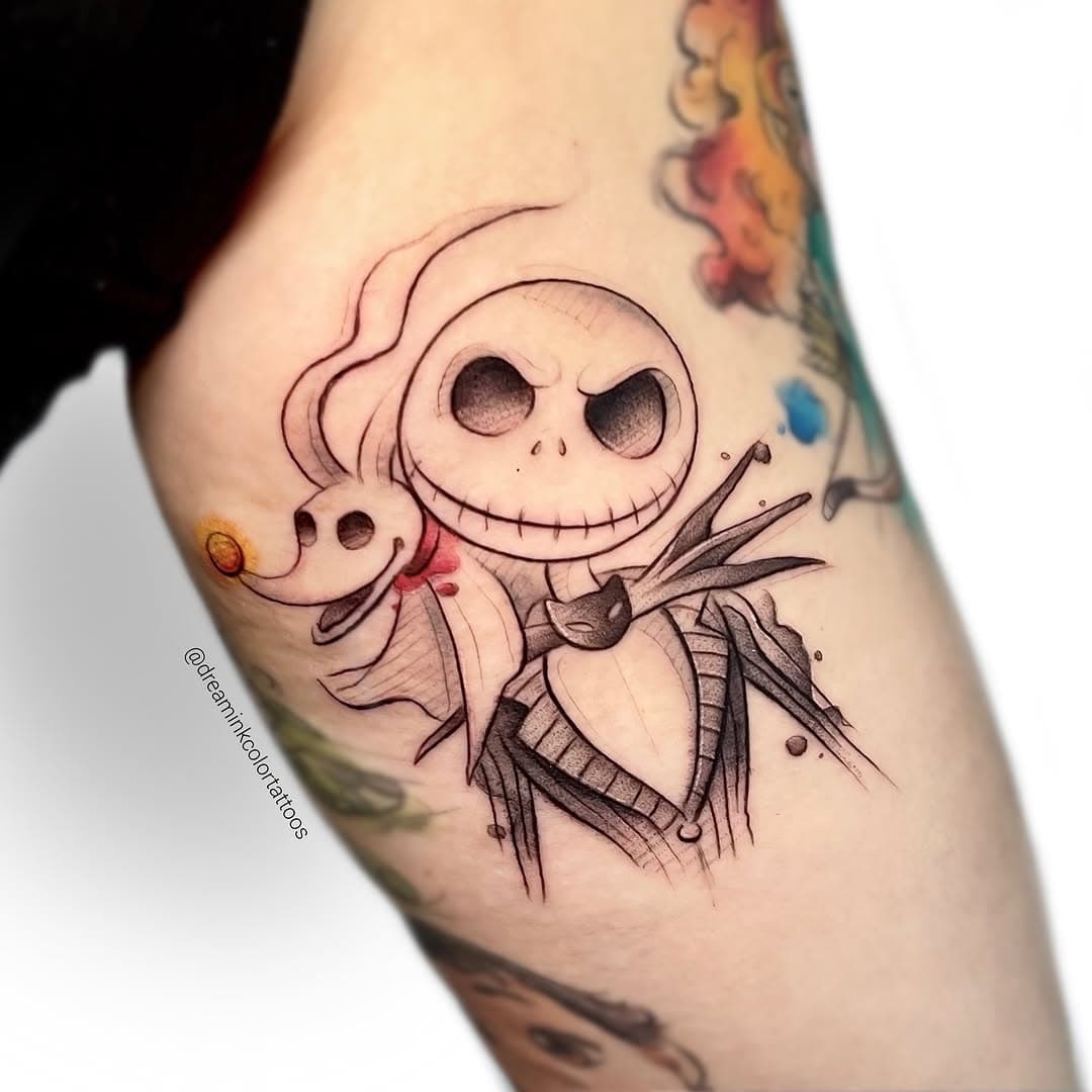 ✨🖤🎃Jack Skellington y Zero 🎃🖤✨ 
.
.
➡️ Si deslizas, puedes ver a Mérida curadita. Mil gracias Helen!! Aaay me encanta como está quedando tu bracito 🥹✨
.
.
Que os parece el resultado? Os leo en comentarios ⬇️😍
.
.
Using @emalla.official cartridges✨
.
.
.
#emalla #emallatattoo #emallacartridges #emallamachine #disneyink  #disneytattoos #inkeddisney #disneytattoo #disneytattooart #zerotattoo #zero #jackandsally #jackandsallytattoo #halloweentattoo #halloween #jackskeletontattoo #pesadillaantesdenavidad #pesadillaantesdenavidadtattoo #nightmarebeforechristmas #timburtontattoos #timburton #oggieboogie #oggieboogietattoo #animetattoo #sketch #sketchtattoo #sketchytattoo #geektattoo #watercolortattoos #watercolor