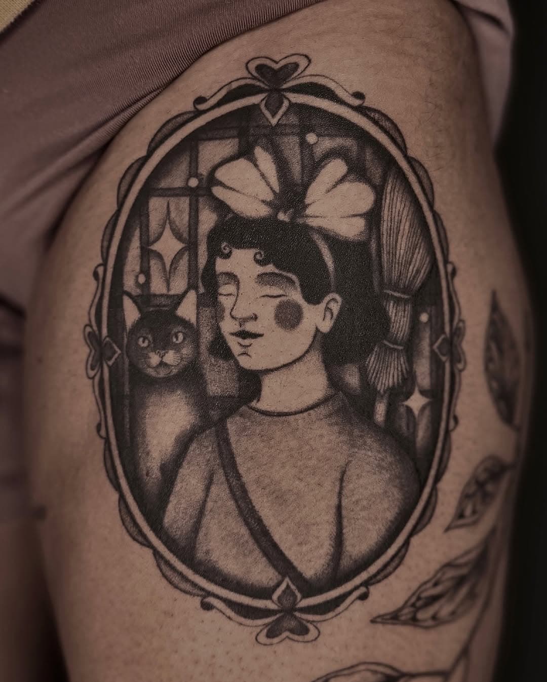 Healed Kiki and Jiji portrait for the always lovely Marcella ✨
If you swipe through the carousel you’ll see some available designs that I’d really love to tattoo that are similar to it 💛
The first one is Greg from Over the Garden Wall, the second is a Gardener Goose and the last one is Wirt from Over the Garden Wall ✨
They are available during the Flash Week at a special price until the 2nd of February and will continue to be available also afterwards 💛