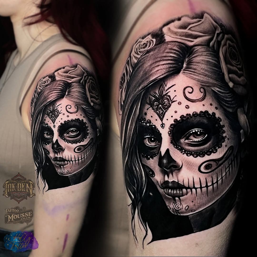 The start of Amy’s Day of the Dead sleeve 💖
Loved doing this piece, can’t wait to add more.

#dayofthedead #dayofthegirl #dayofthedeadtattoo #dayofthedeadmakeup #diadelosmuertos #blackandgreytattoo #blackandgreysleeve #girlytattoo #girlswithtattoos #tattooideas #ladyface