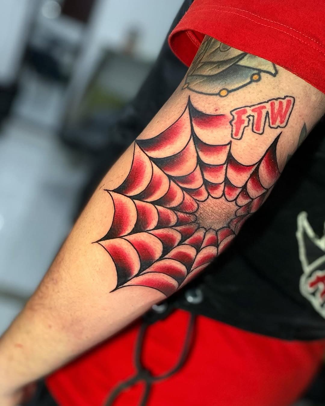 Clássico! 🕸️ @wagnerftw2133 🕸️ 

Curte o estilo tradicional!? Fala comigo! 
Desde 2006
@mczinktattooclub