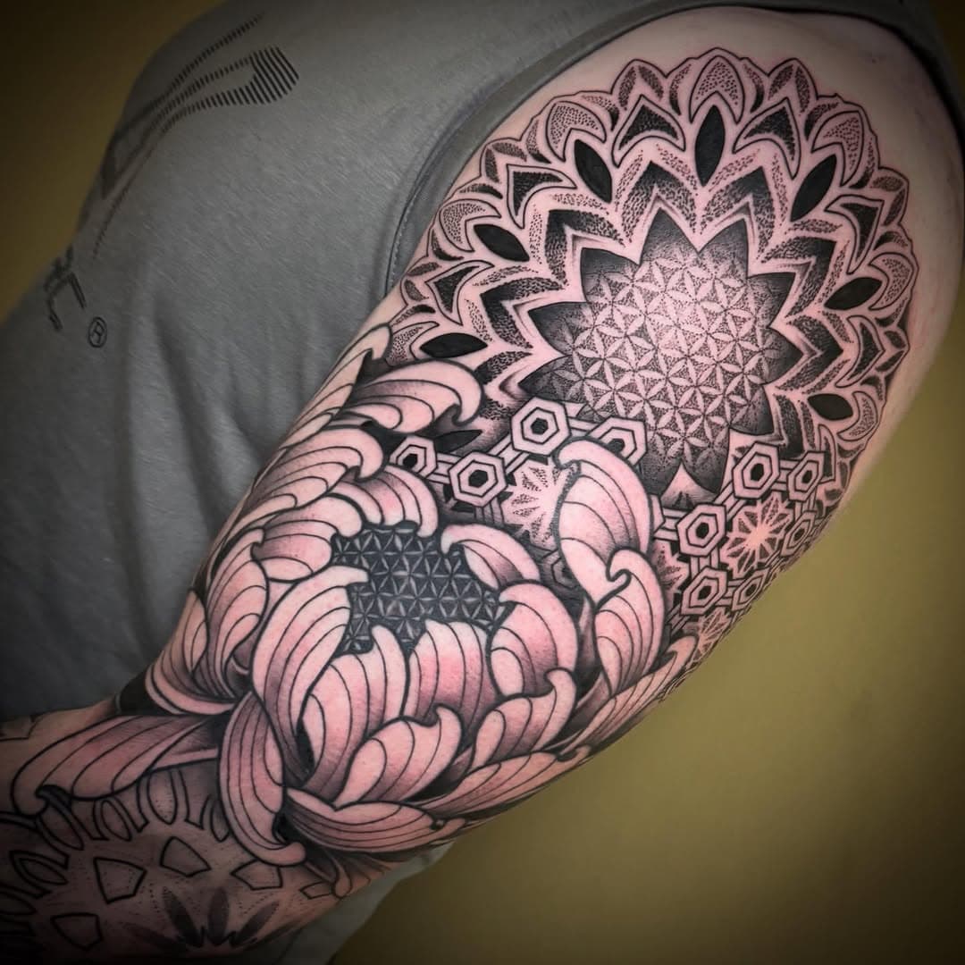 #mandala added to this #geometricsleeve #mandalatattoo #tattoo #tattoos #tattooartist