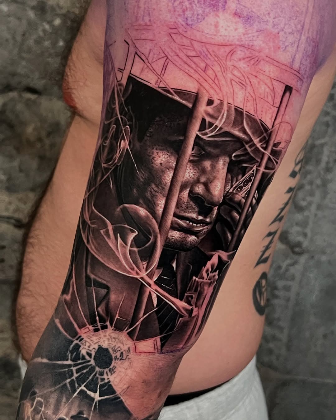 Sleeve in progress , very impatient to show you the full sleeve to make understandable the meaning ! 
Thank bro for your trust ! 
#tattoo#tattoos#portraittattoo#tattooart#tattooing#realistictattoo