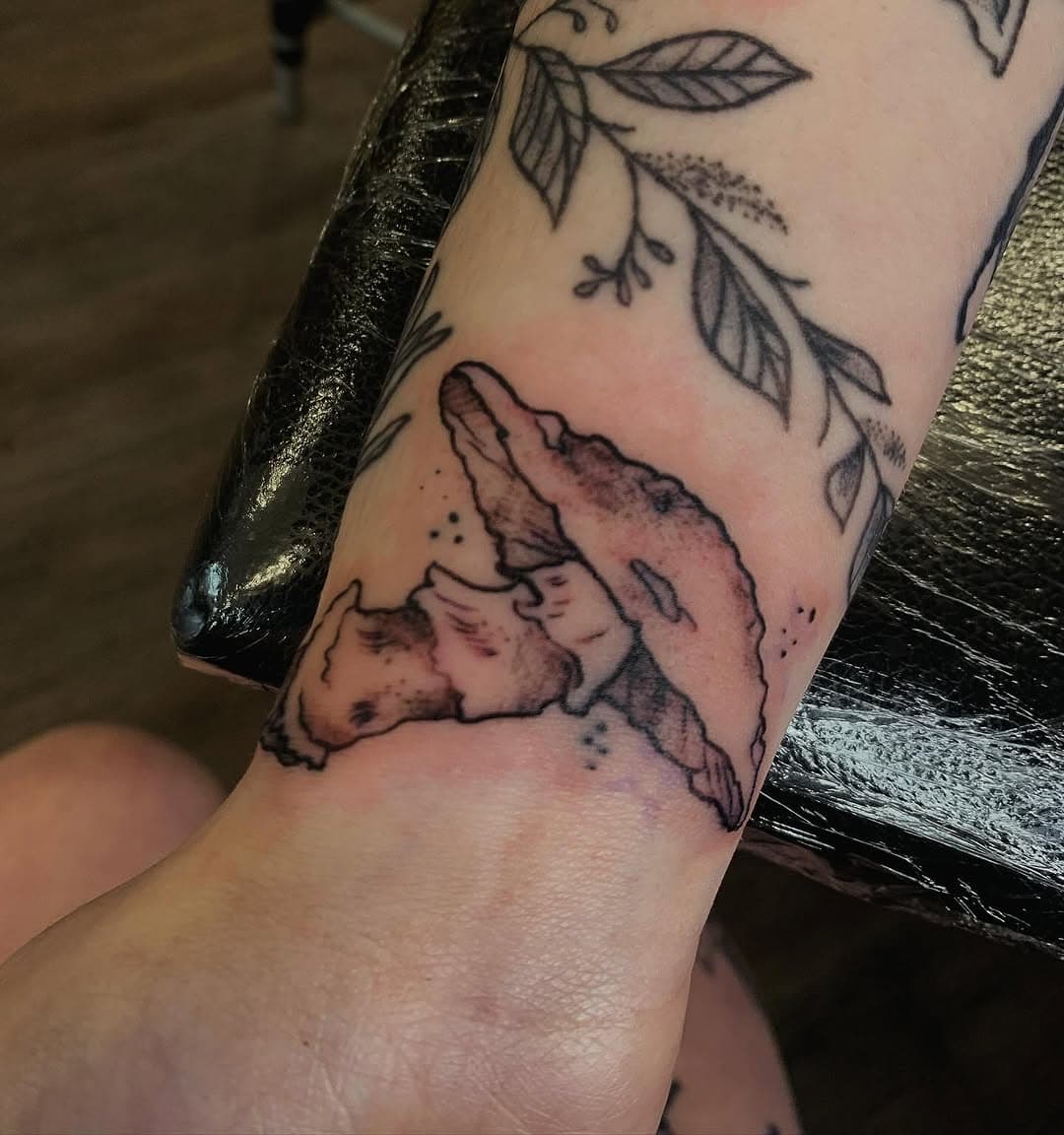 Fungi gap filler on inner wrist - loved doing this one! 
-
-
-
-
-
-
-
-
-
#fungi #fungitattoo #mushrooms #mushroomtattoo #vegantattoo #gapfillertattoo #nottinghamtattoo #femaletattooartist #tattoosleeve #gettattooed #cottagecore