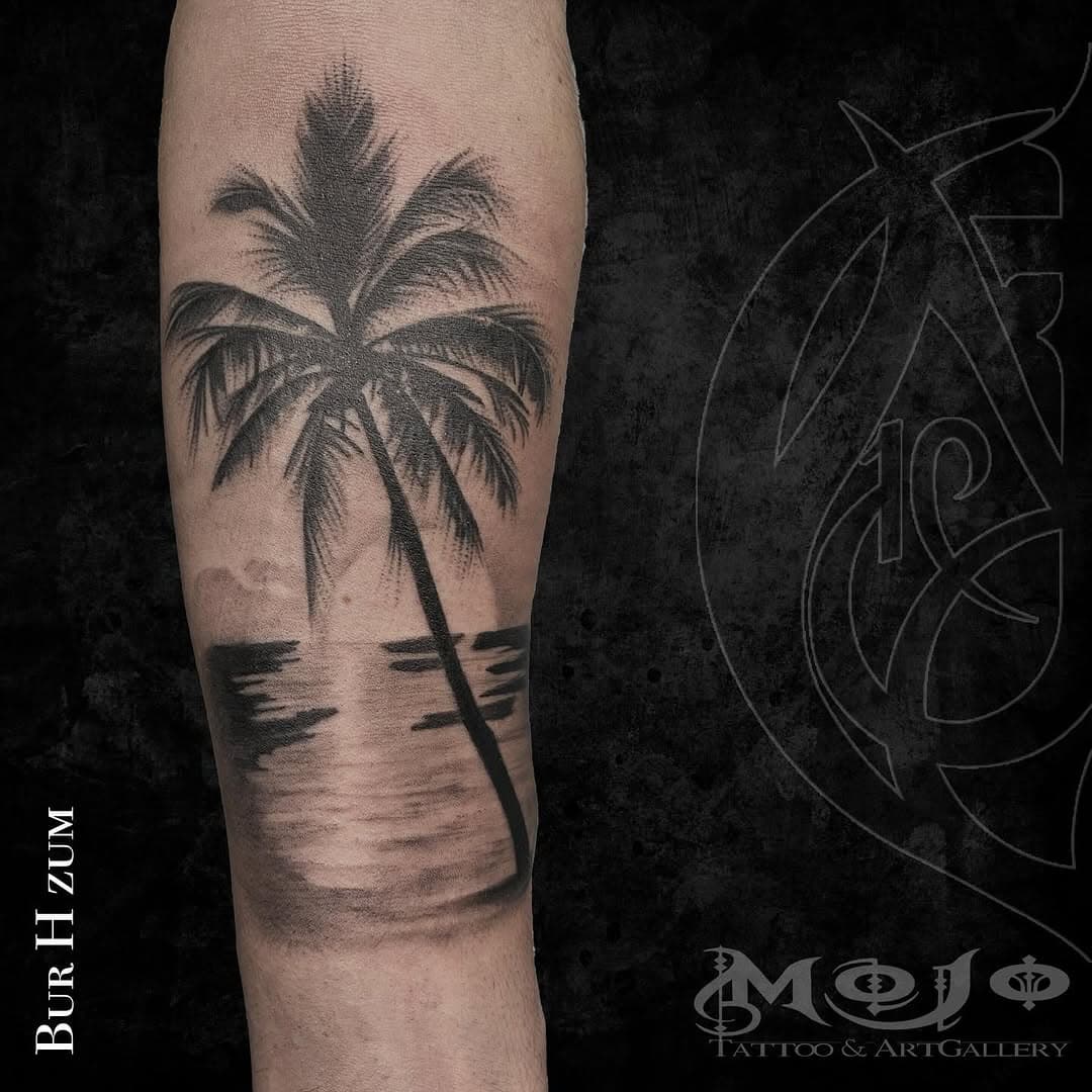 Aldo Bur H Zum @metalburzum 
.
Resident Artist 
al MOJO Tattoo&ArtGallery
- Manocalzati AV -
.
@metalburzum 
.
#legtattoo #palmbeach #seatattoo #paradisebeach #mojotattooartgallery