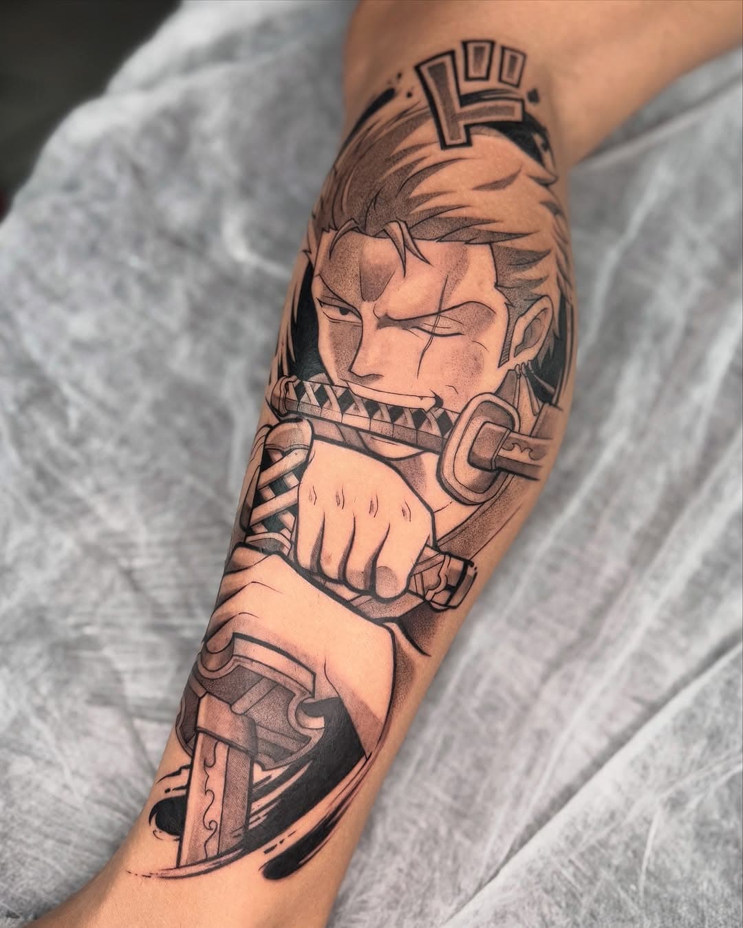 ✨Zoro- One Pince
Tatuagem feita por nossa artista @kawatattoobr 

#zoro #zoroonepiece #anime #tattoo #tatuagem #art #ideias