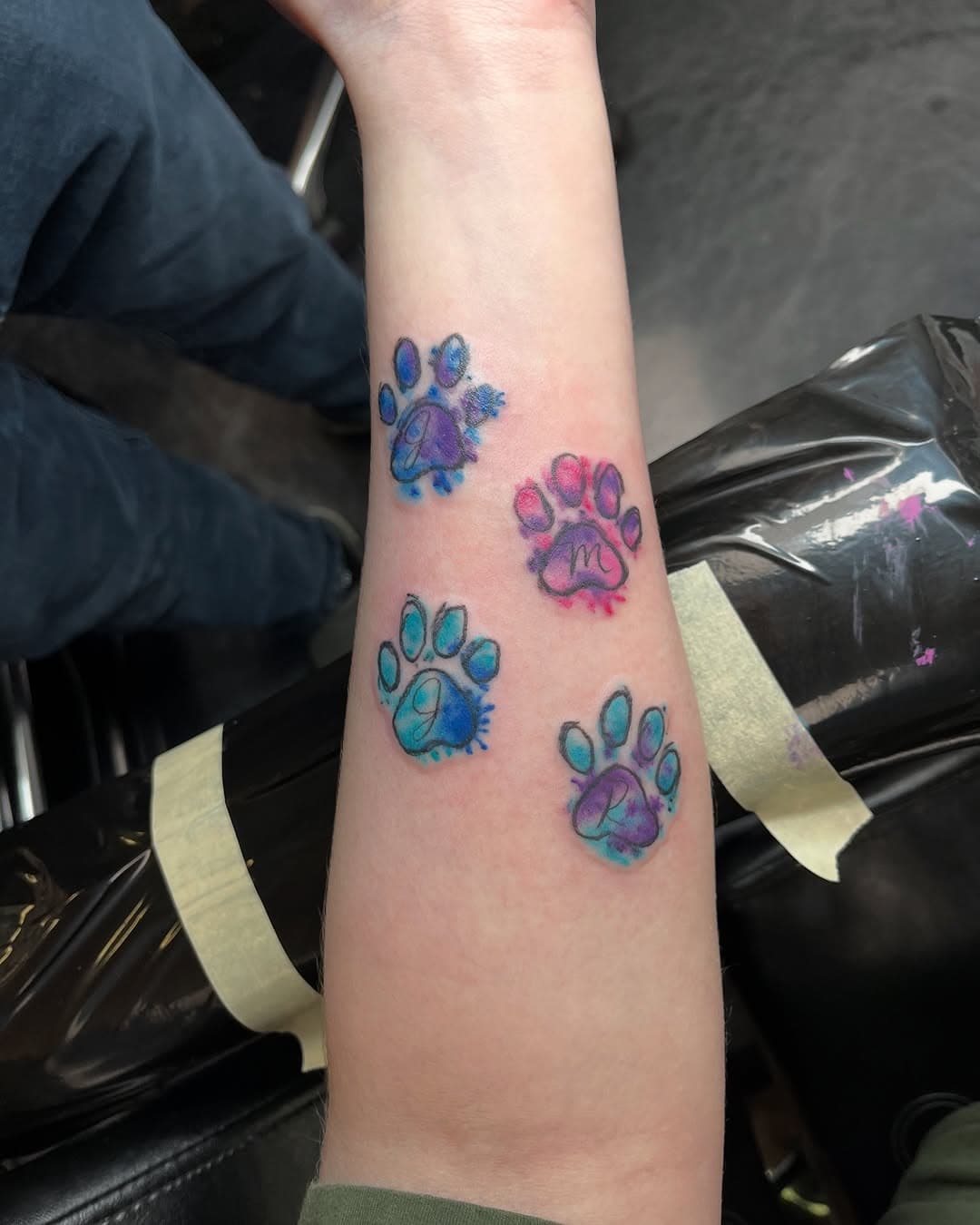 Tattoo for the love of your pets #inknum #inknumtattoo#ink#tattoo#eternalink #dynamicblackink #dogprint #homewoodtattooshop