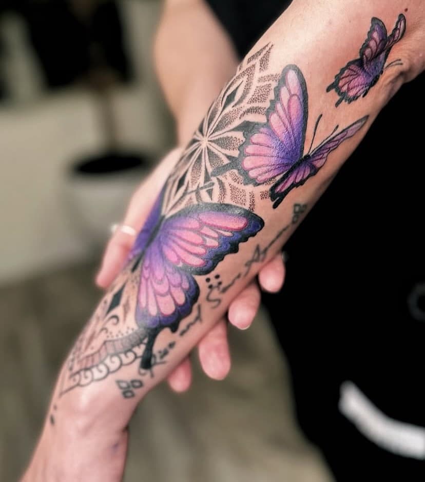 Butterfly & mandala tattoo 🦋 @xelian_art