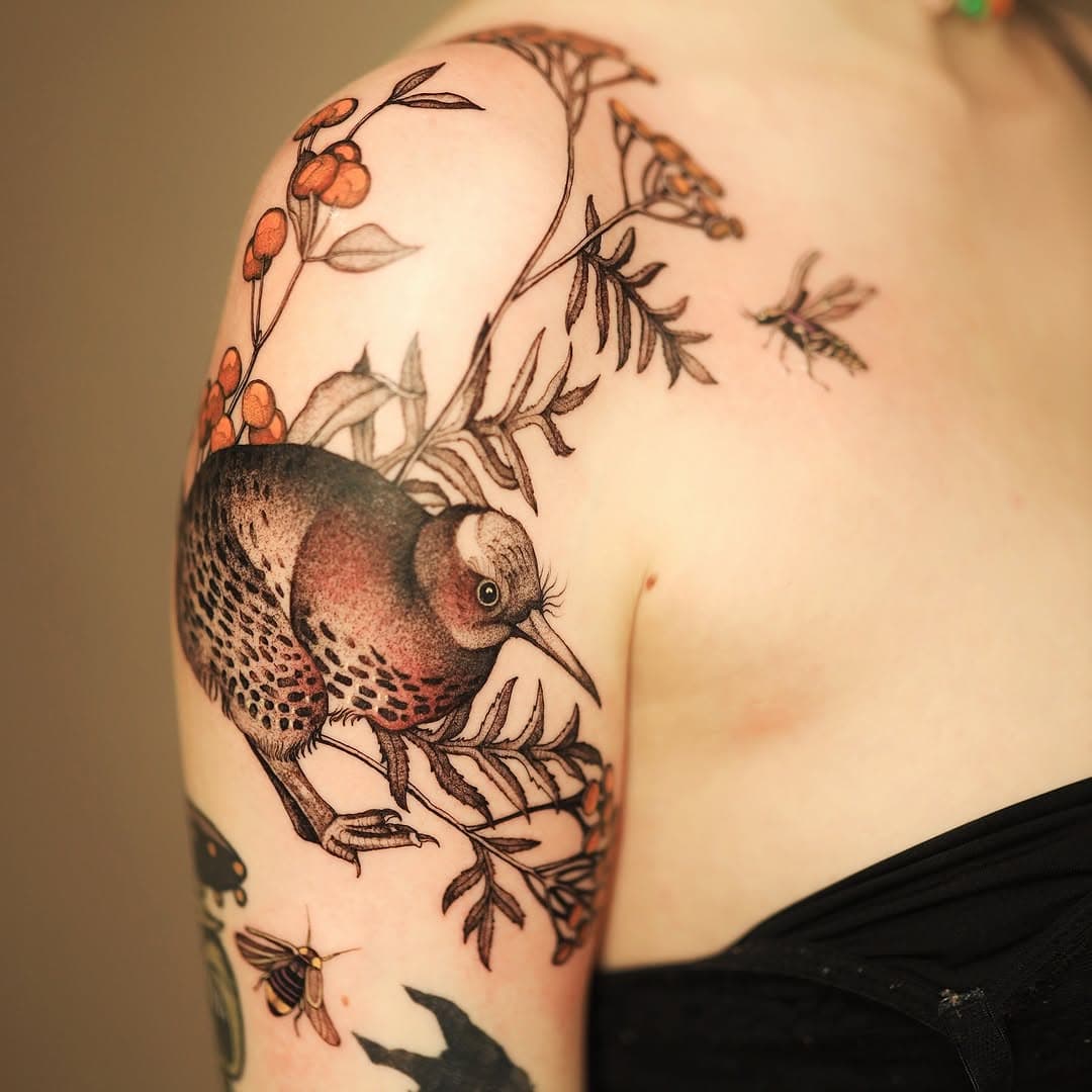 Bird done a while ago in Rome, Italy 🇮🇹 @alvearetattoo #birdtattoo #dzolama #italy #rometattoo #tansy #skylight #jconly #jconlycartridges #jconlyofficial  #jconlyvetar @jconly_official