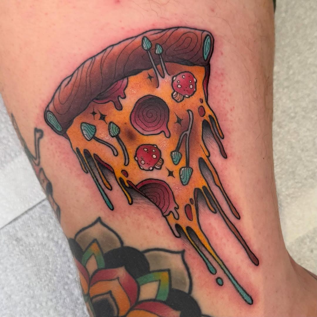 Shroom Pizza? Why not! 🍄🍕 Thanks for the fun ideas always @tom_beaky was alotta fun! @butterluxe_uk #mushroomtattoo #pizzatattoo #magicmushroom