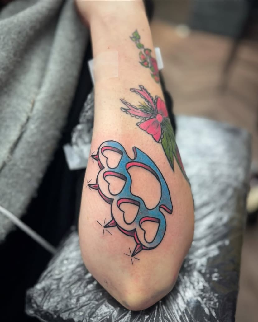 A couple of cool pieces by our new apprentice Amelie from today.

Amelie is currently tattooing at a rate of just £30 per hour and £180 per day, she has availability from next week!