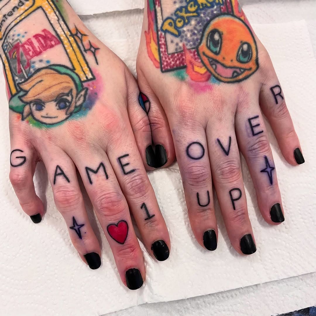 A couple finger zaps today, we’ve been slowly chipping away at Hayley’s arms 💎
#gamingtattoo#nintendotattoo#gameovertattoo#pokemontattoo#gameboytattoo#zeldatattoo#linktattoo#charizardtattoo#handtattoos#fingertattoos#leicester#leicestertattoo#loughboroughtattoo#derbytattoo#londontattoo#northhamptontattoo#femaletattooartist#uktattoo#gaming#pokemon#gameboy#glittertattoo#zelda#link#charizard#charmander