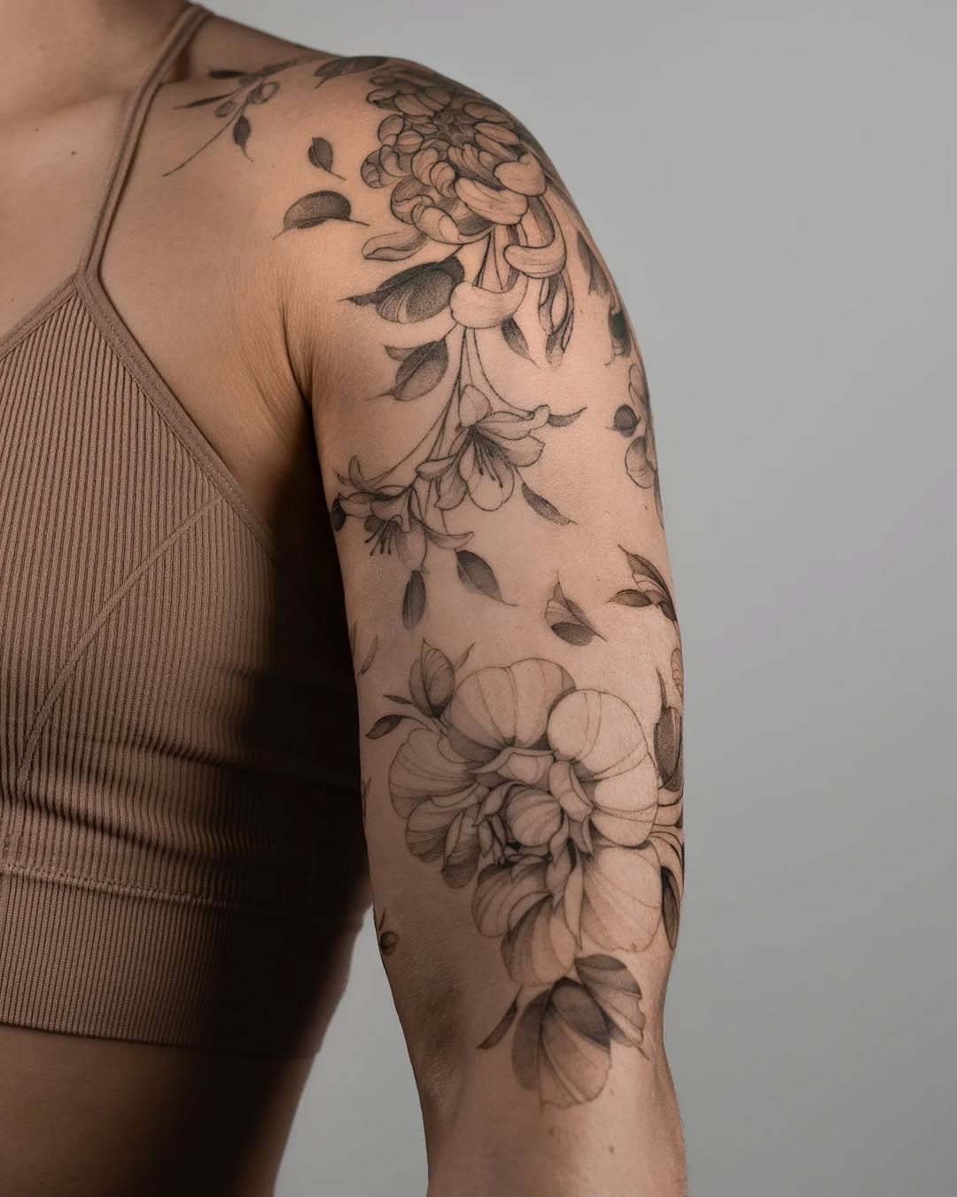 Floral 🌿🤍

Contact : naokotattoo@gmail.com

#finetattoo #tatouagefrance #naokotattoo #naturetattoo #finetattoos #floraltattoo #flowertattoo #flowers #peonytattoo #pivoines #tattooparis #paristattoo #paris #tatouageparis #tattosofinsta