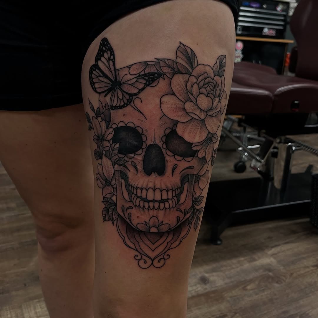 Etched candy skull from yesterday 💀 #tattoo#tattoos#tattooist#tattooartist#art#artist#ink#inked#skulltattoo#skull#butterfly#butterflytattoo#flower#flowertattoo#leg#legtattoo#fyp