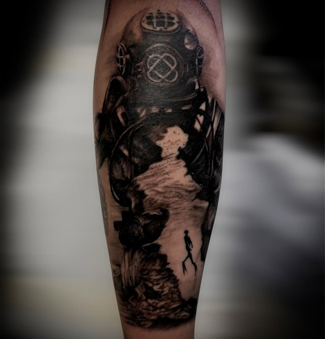 🤿 Nautical forearm custom piece for the awesome @maxholland7516 🔥 love the dark boldness of this piece as well as the peacefulness of the water 👌🏼 A cool section of the nautical sleeve we created thanks for the trust pal see you soon 🙏🏼 #rl_illustrations #immaculatebeautybyhelena #tattoo #tattoos #tattoosofinstagram #instagram #insta #instagood #tattooartist #tattooist #artist #art #lovemyjob ##grateful #love ##tattooaddict #tattooing #tattoolife #tattooidea #tattoodesign #viral #grow #share #comment #reel  #best #instadaily #instalike #instamood