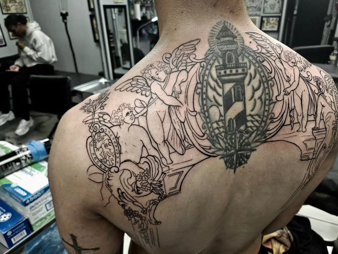 It's a work in progress so far but it's just too good not to post!! Can't wait to get the shading done on this one 🤍🤍

#blackwork #rococo #socaltattooartist #orangecountytattooartist #orangecountytattoo #tattoo #ink #inked #tattooartist