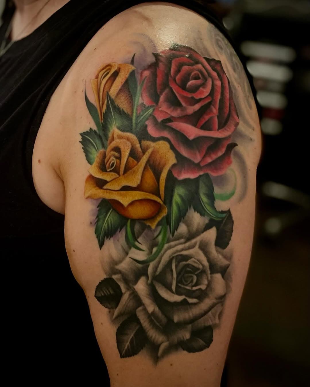 Finished up this rework project for Stephanie! All healed except the yellow roses! Swipe to see the before! Thanks so much!✨

If you are interested in getting tattooed by me I am currently accepting inquires through the link in my bio! As always you can message me with any additional questions! I try to check my messages and emails as efficiently as possible🖤