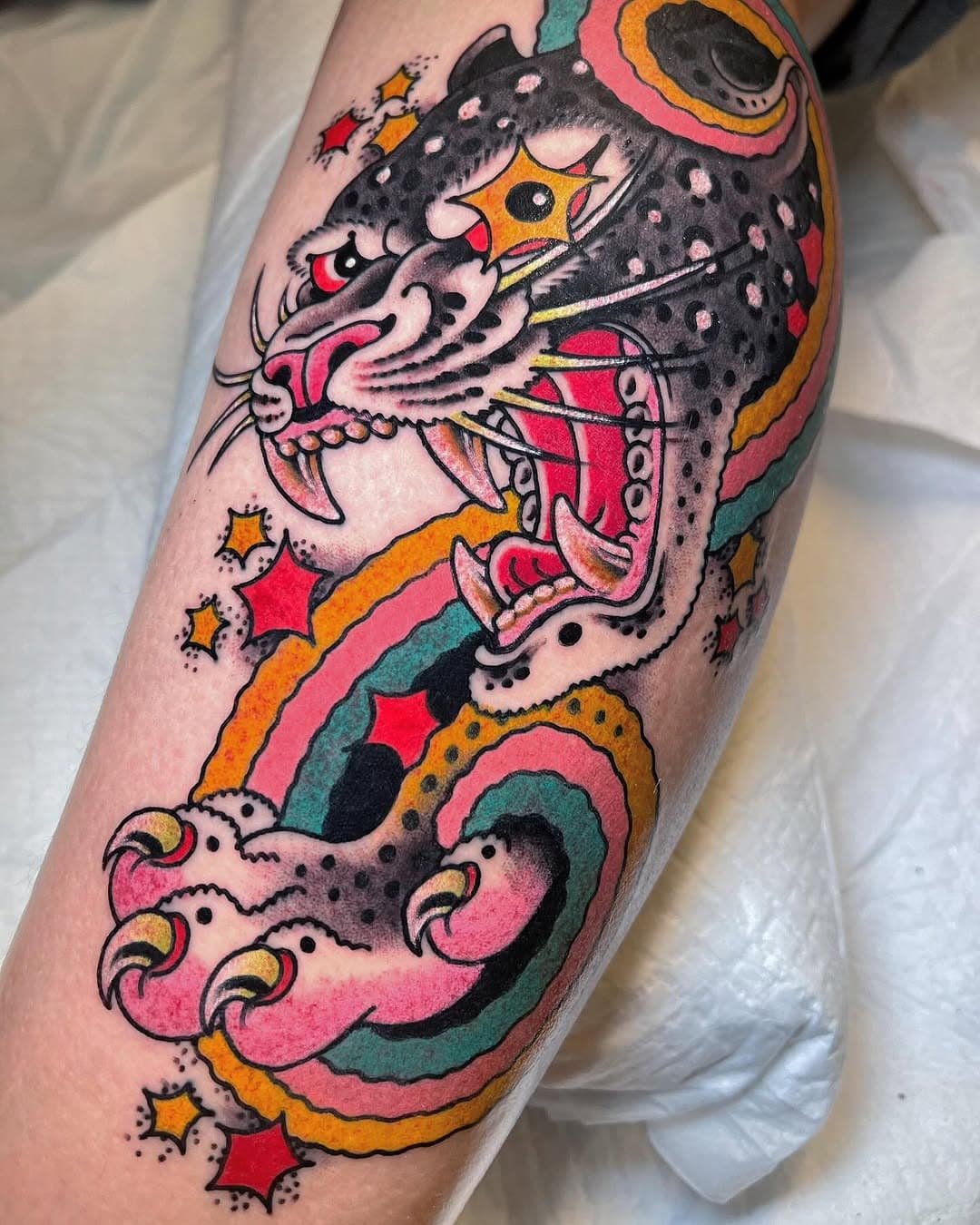 Portal leopard 🌈🐆☄️
✈️Next travel dates👇 EUROPE!
🇳🇱AMSTERDAM - April 2,3,4 
@thebluebloodstudios 
🇩🇪FRANKFURT- March 28,29,30
 @godsofinktattooconvention 
🇦🇺 CASTLEMAINE @forestcreektattoo 
📮tattoo.adrianhing@gmail.com