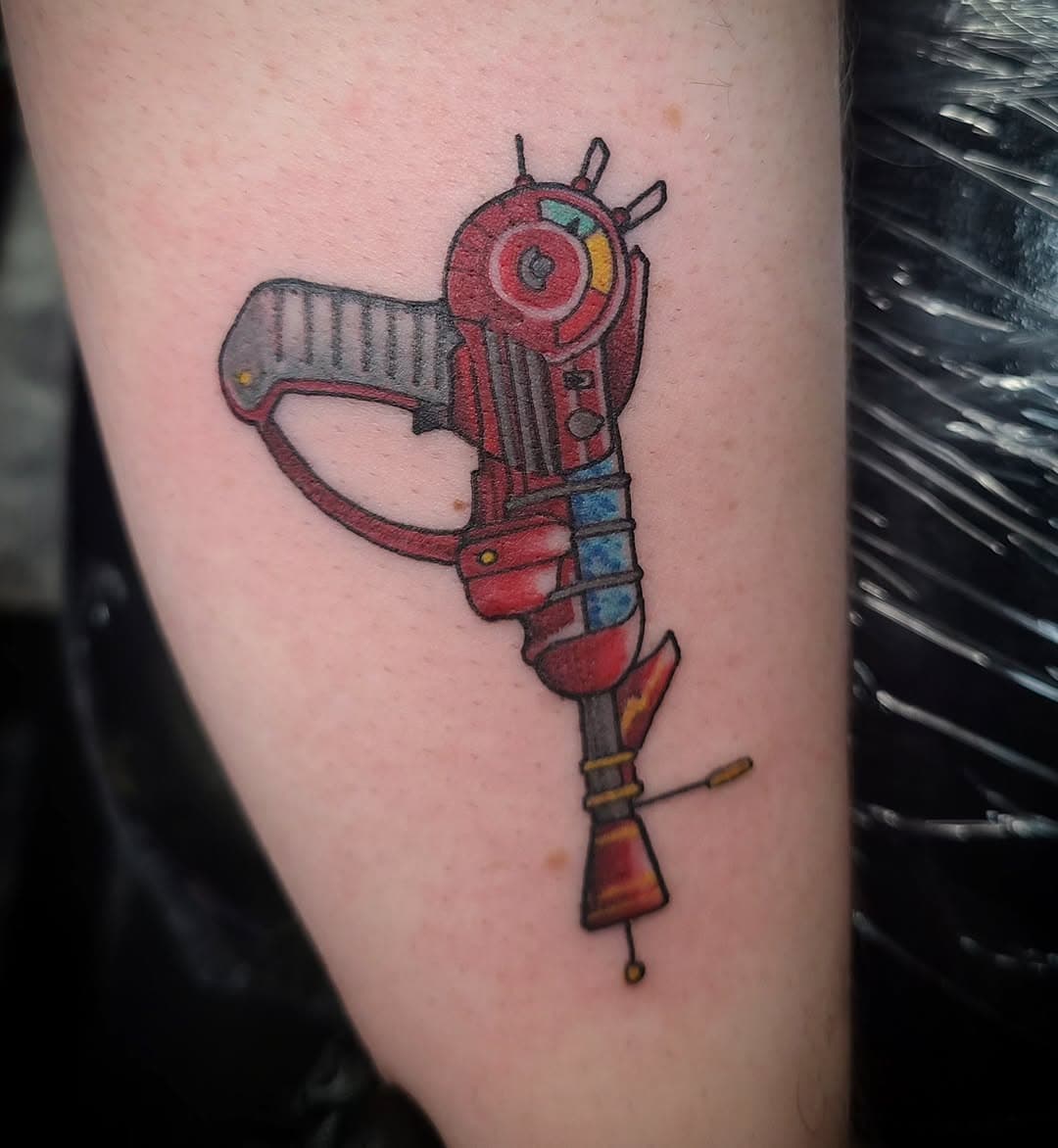 Pew pew ray gun!
•
Booking at americantattoostudios.com 
•
#drvodkatattoos #americantattoostudios #colortattoo #tinytattoo #raygun #clevelandtattooartist #ohiotattooers