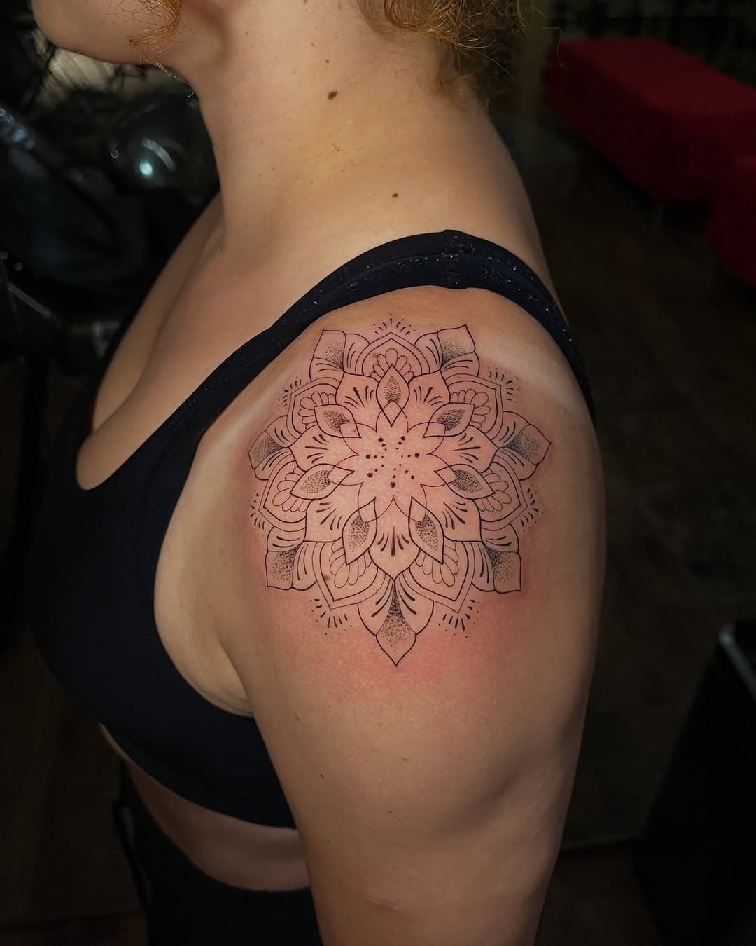 Mandala ❤️

Envie seu projeto pelo 
Whats (11) 95318-0130 (link na bio)

Será um prazer eternizar sua arte 🎨

Estúdio Náutica Tattoo Premium 🇧🇷🇺🇸🇫🇷

#tatuagem #tattoo #tattoos #tatuagemfeminina #tattooartist #tatuagemmasculina  #tatuageminspiradora #nauticatattoo #tattoosp #traçofino #instatattoo #minitattoos #tatuagemdelicada #analiafranco #jdanaliafranco #tatuagensfemininas #nauticatattooteam #tattooideias #saopaulo #sp #fineline #mandala