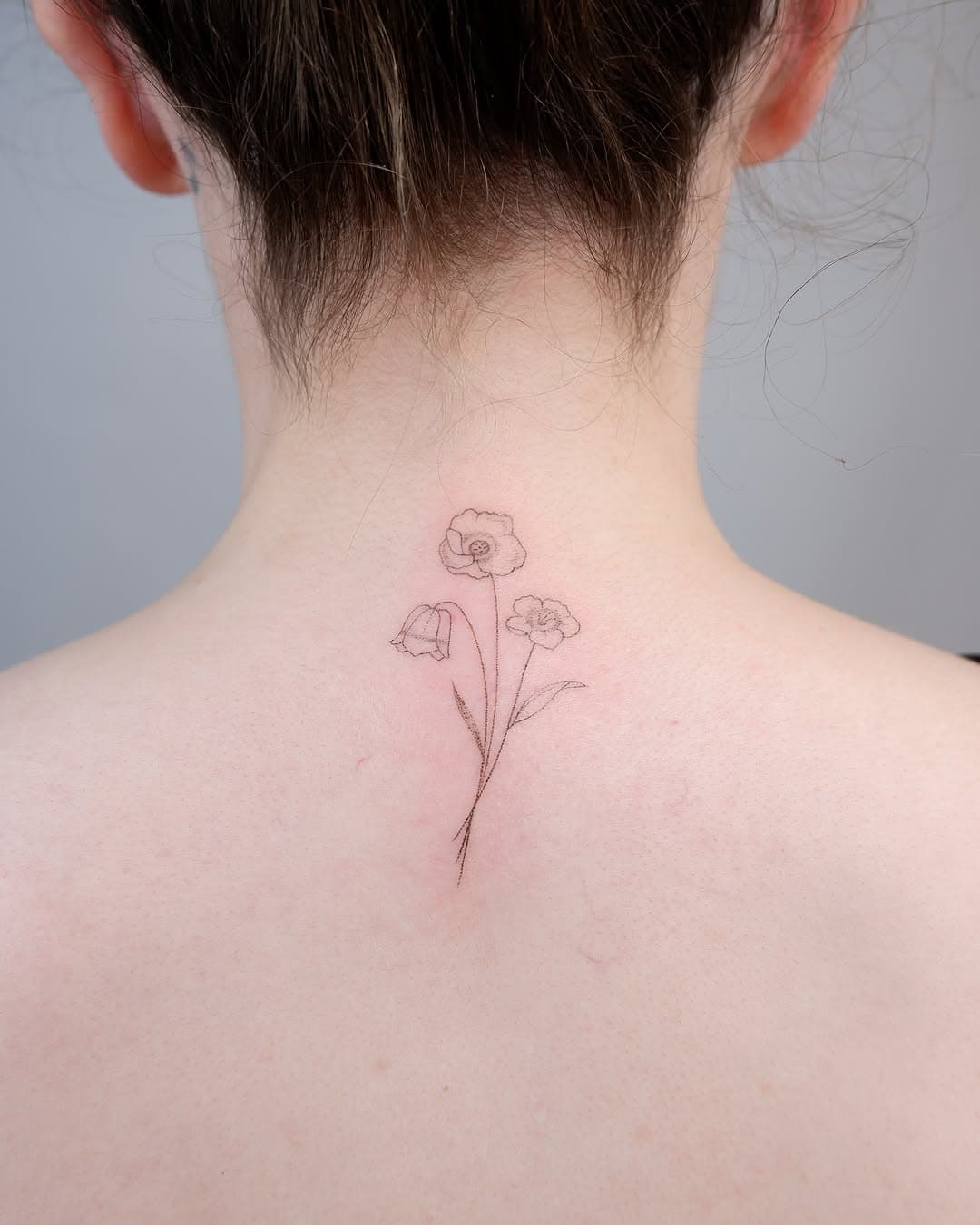 Fritillaria michailovskyi, jacks rose + sweet William 
@evergreentattoos