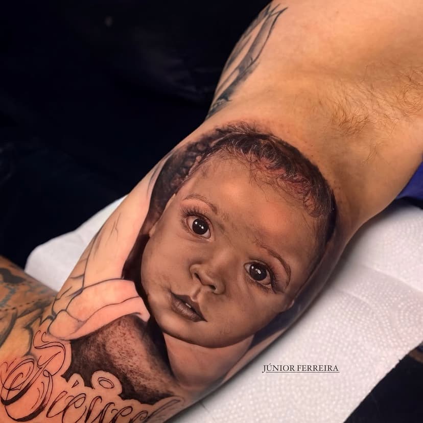 Homenagem para filha💎✍️😎 informações 41 99765 1756  #tatuagens #HomenagemParaFilha #Filha #homenageandoFilha #ArteNaPele #Curitiba #tatuagem#tatuadoresDeCuritiba #LoveTattoo #RostoDaFilha #TatuandoRosto #TatuagemParaFilha #Filha