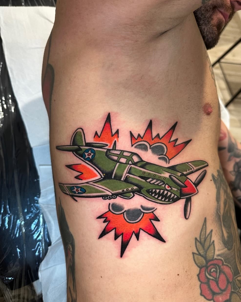 Warhawk! P40 

#tattoo#traditional#traditionaltattoo#neotraditionaltattoo#draw#drawing#sketch#tattoos#tat#photo#fotografia#tattooitalia#bergamotattoo#arte#art#tattooartist#tattoolifemagazine#iltatuaggio#inked#ink#inkedup#pit_on#milano#bergamo#italy#video#tattooed#neotraditionaltattoo#neotradeu#neotradtattoo#tattoostyle