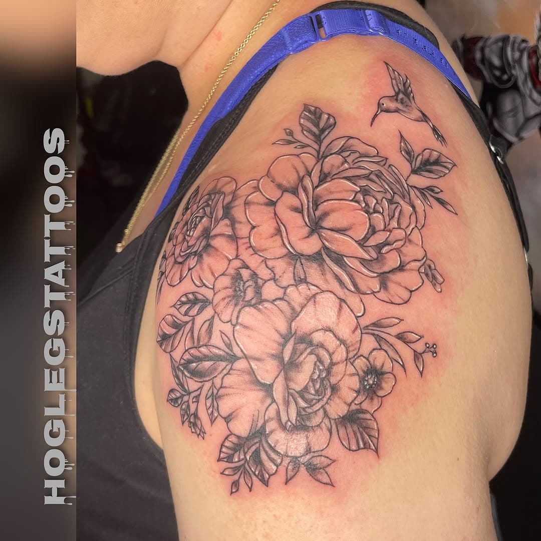 Pretty floral piece for the wonderful Renee… thanks again lady! ***DM me or text 210-978-6859 for appointments!

#art #tattoo #tattoos #tattoolove #tattoolovers #girlswithtattoos #inked #inkedup #inkedupgirls #blackandgrey #blackandgreytattoo #floral #floraltattoo #sanantoniotattoos #sanantoniotattooartist