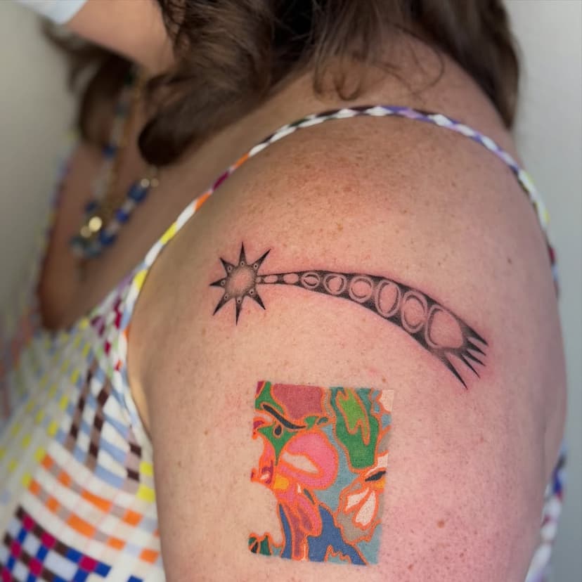 shooting star for Tayler !!! ⭐️ above my pal @evanpaulenglish ❣️ thank u it was awesome to hang 

#flash #flashtattoo #tattooflash #tattoomachine #machinetattoo #nytattoo #tattoos #tattooartist #austin #austintexas #texas #texastattoos #austintattoos #nytattoo #nytattoos #nyctattoo #brooklyntattoo #hudsonvalleytattoo #kingstontattoo #albanytattoos #finelinetattoo