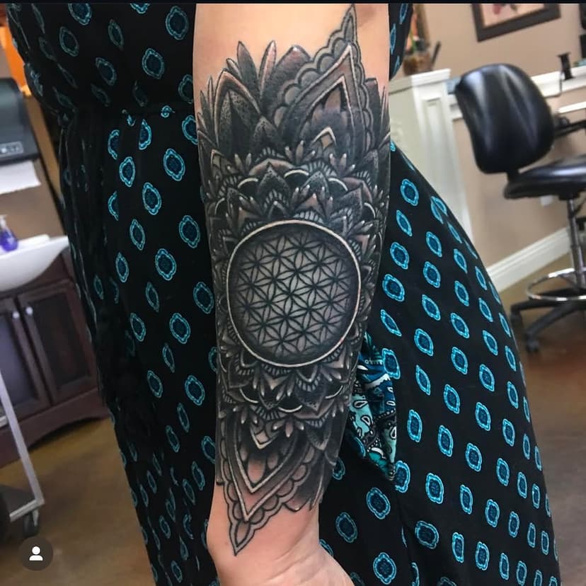 @tattootreez ornamental, geometric,  cover ups, clean lines solid fill. You can find Pat at Imperious Rex tattoo in Citrus Heights ca