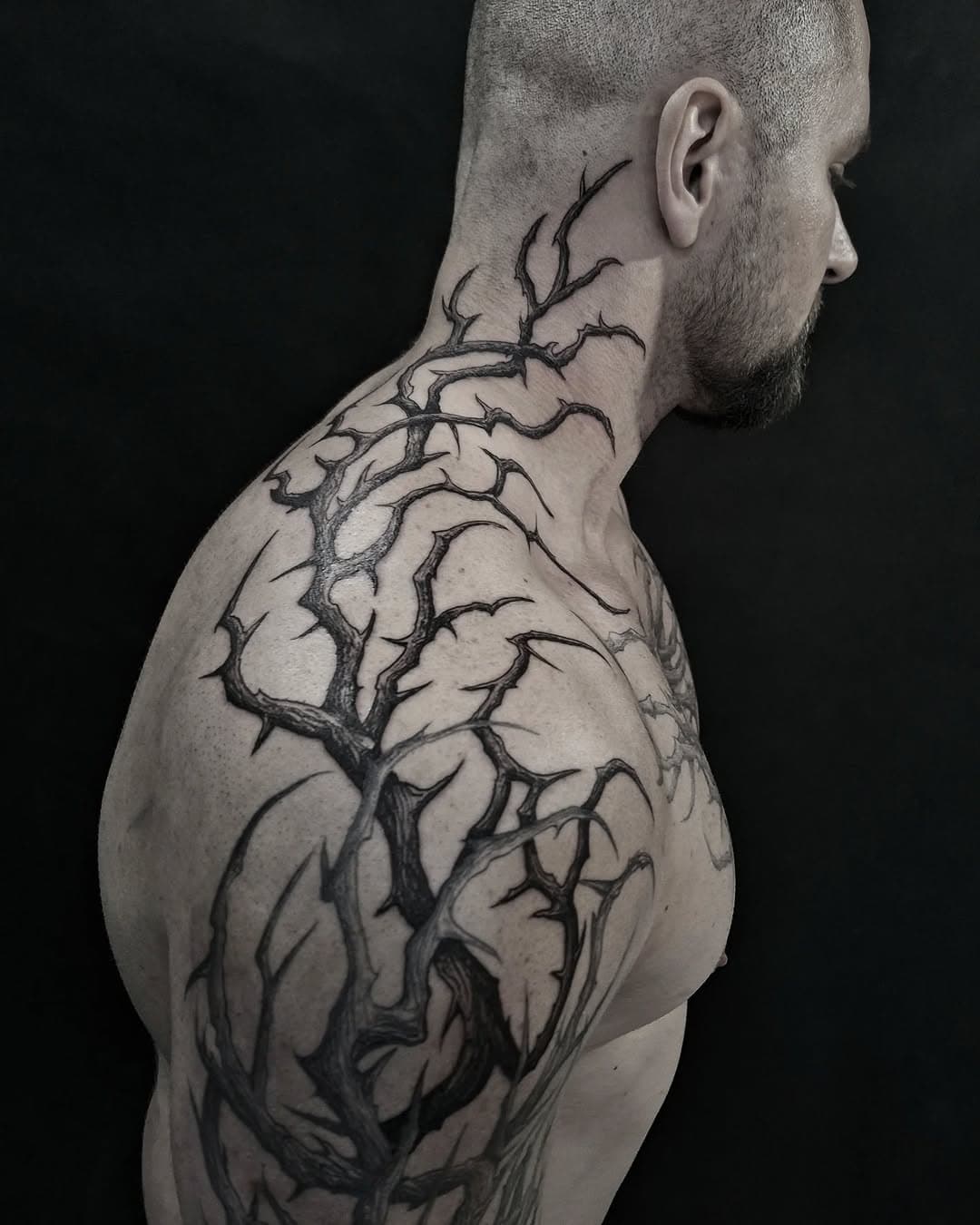 .

#thorn #thorns #tattoo #darkart #darktattoo #tatuaż #tatuaz #lodz #Łódź