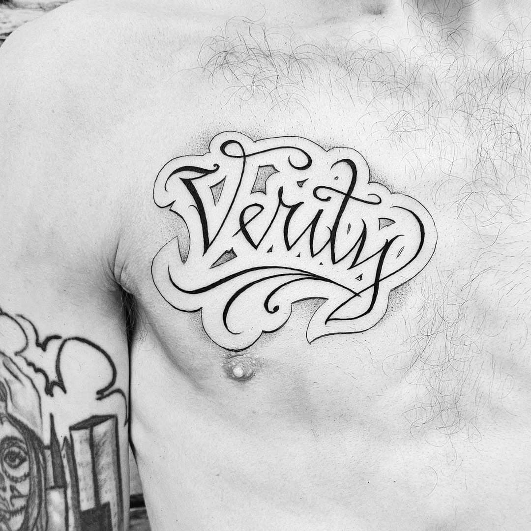 "Verity"
Freehand custom script 🖋
🔥🔥🔥

Big thanks to @gdl96__
For letting me style it out
💯🙏🏽👊🏽
@12thdynastytattoostudio

#Swindon #swindontattoo #art #tattoolife
#tattooartist #loveletters #scripture #lettering