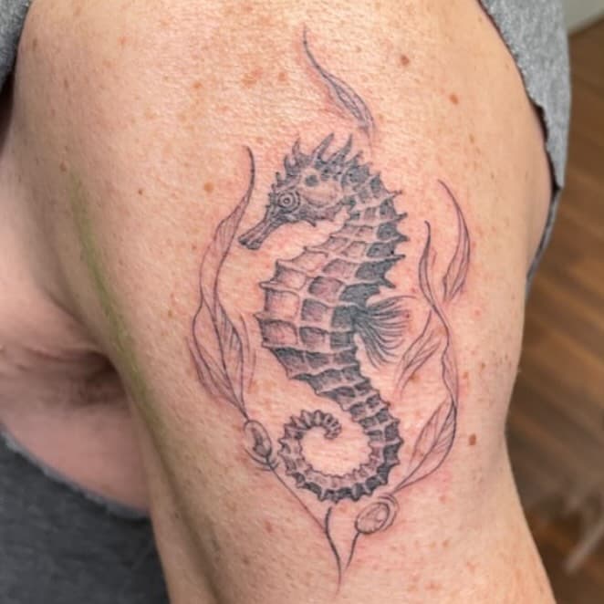 A horse is a horse unless of course, it’s not?
@sketchedlilly #blackenginetattoo #tattoo #tattoos #ink #inked #toronto #torontotattoo #tattooartist #seahorse #canada 🇨🇦