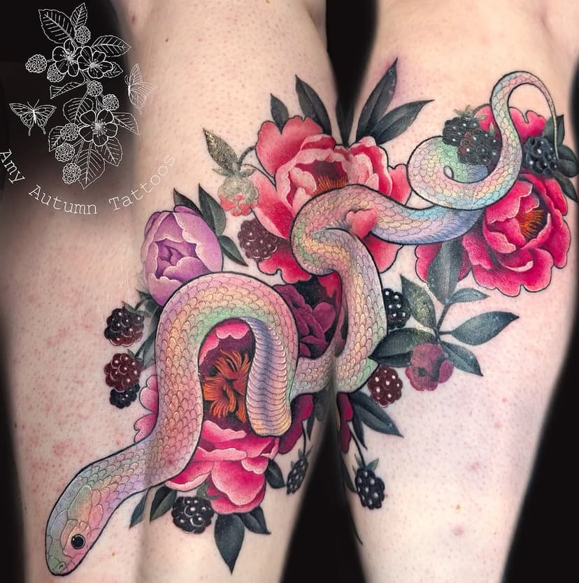 🦪 PEARLESCENT SNAKE 🐍

Cover up of an old bow, and a full lower leg wrap around for @emmalouisarusson thank you for your patience and persistence despite your delicate skin. And for letting me do whatever I wanted with your idea x