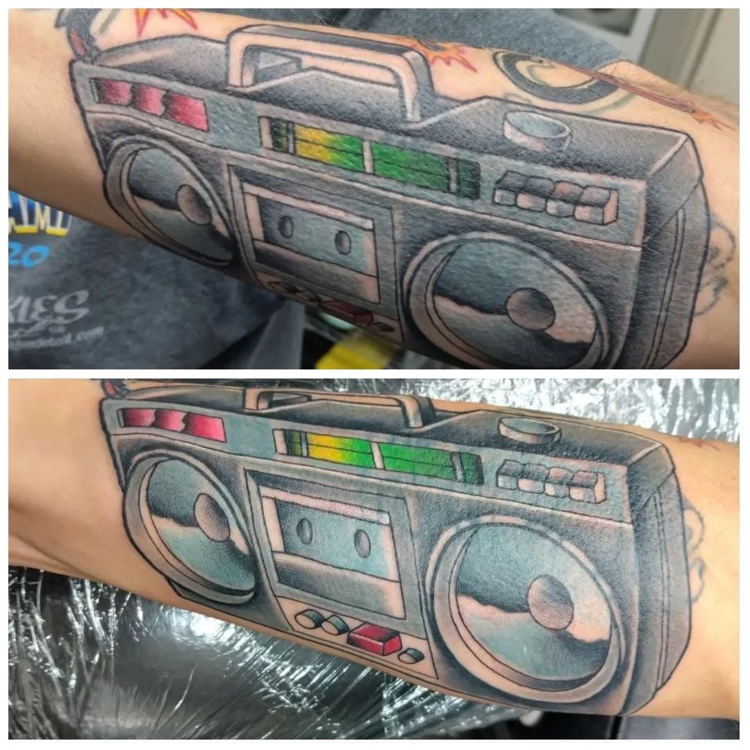 #wip #workinprogress #boombox #radio #colortattoo #forearmtattoo #lakeside #lakesidetattoo #lakeside_tattoo