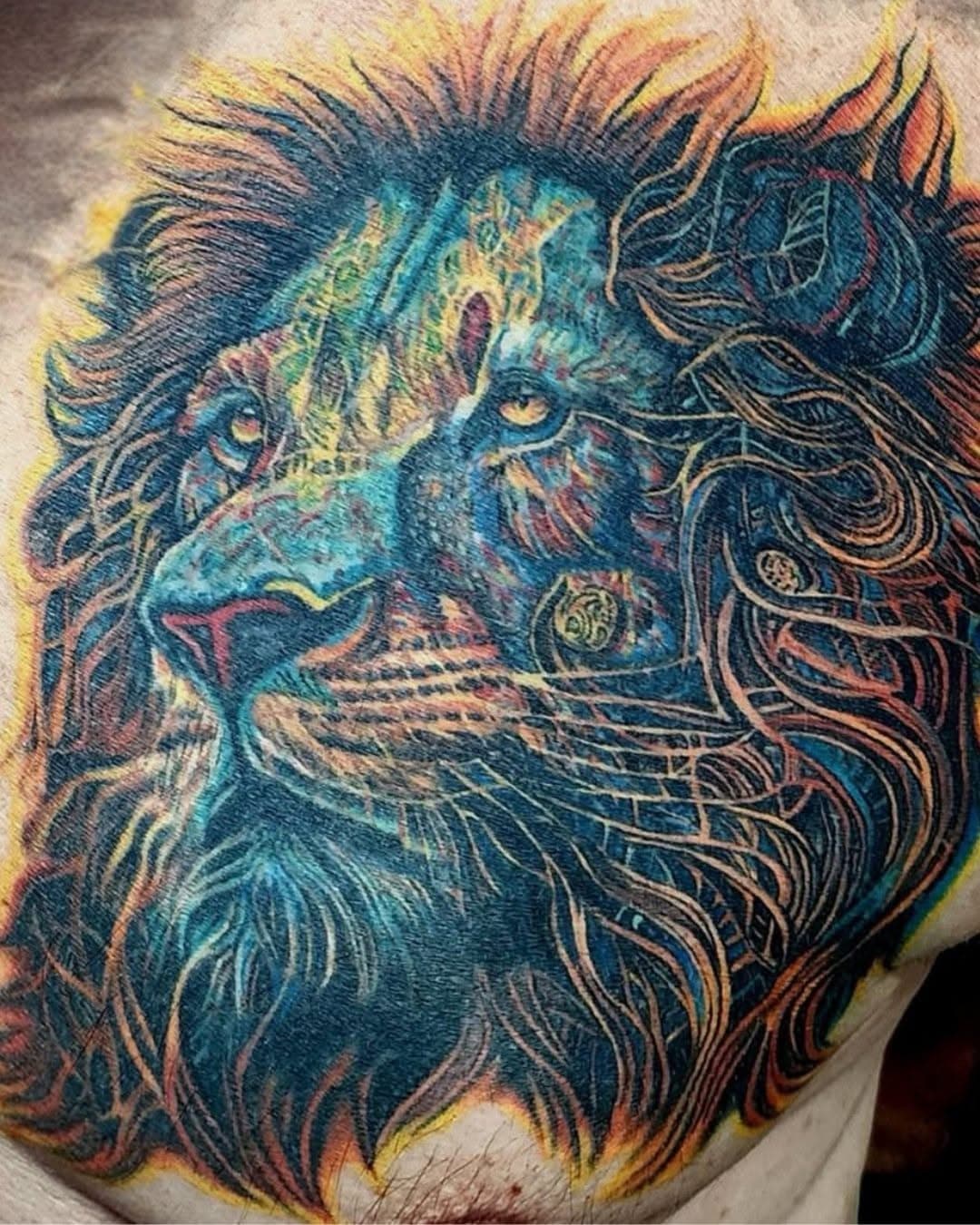 This abstract lion by @taralynntattoos isn’t about imitation—it’s about expression. Full-color and unrestrained - this piece emphasizes movement over symmetry; presence over perfection.

#edensedge #edensedgetattoos #AbstractLion #FullColorTattoo #DunedinFL #TampaTattoo #TattooArt #abstracttattoo