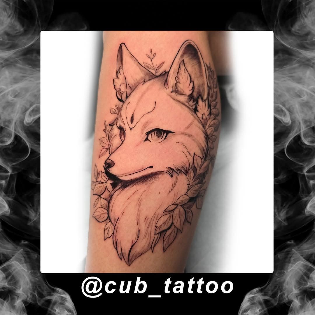 Zorro, trabajo de nuestro artista residente @cub_tattoo  #asturias #gijon #asturiastattoo #gijontattoo #maeltattoo #blackandgreytattoo #foxtattoo #fantasytattoo