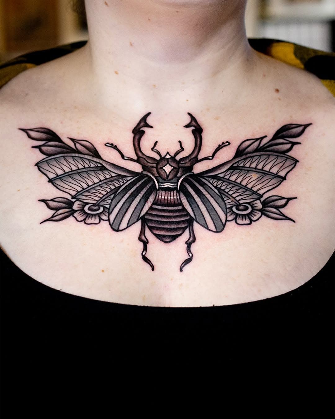 Beetle 🖤 thank you Colleen!
•
Done at @icontattoo #portland 
•
•
•
@arxmachineco @jconly_official #miguelcomintattooer #miguelcomin #traditionalartist #oldschooltattz #tattoo #portlandtattoo