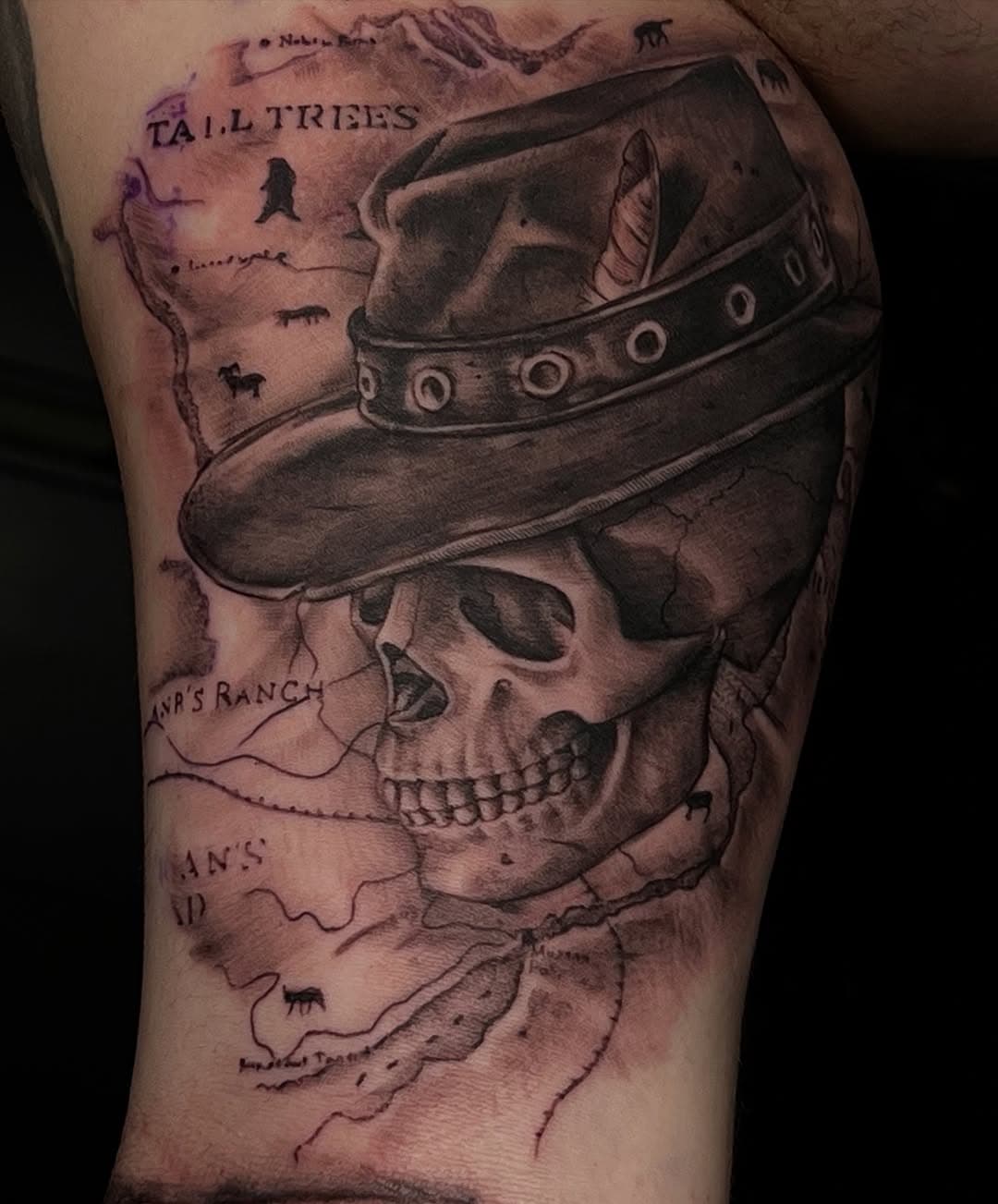 John skull from the first #reddeadredemption inside arm from a couple of days ago on the homie @wyatt_hotchkiss 
#lasvegastattooers #lasvegastattooartist #lasvegastattooshop #rdr #rdr2 #bng #blackandgreytattoo #tattoos #videogamestattoo