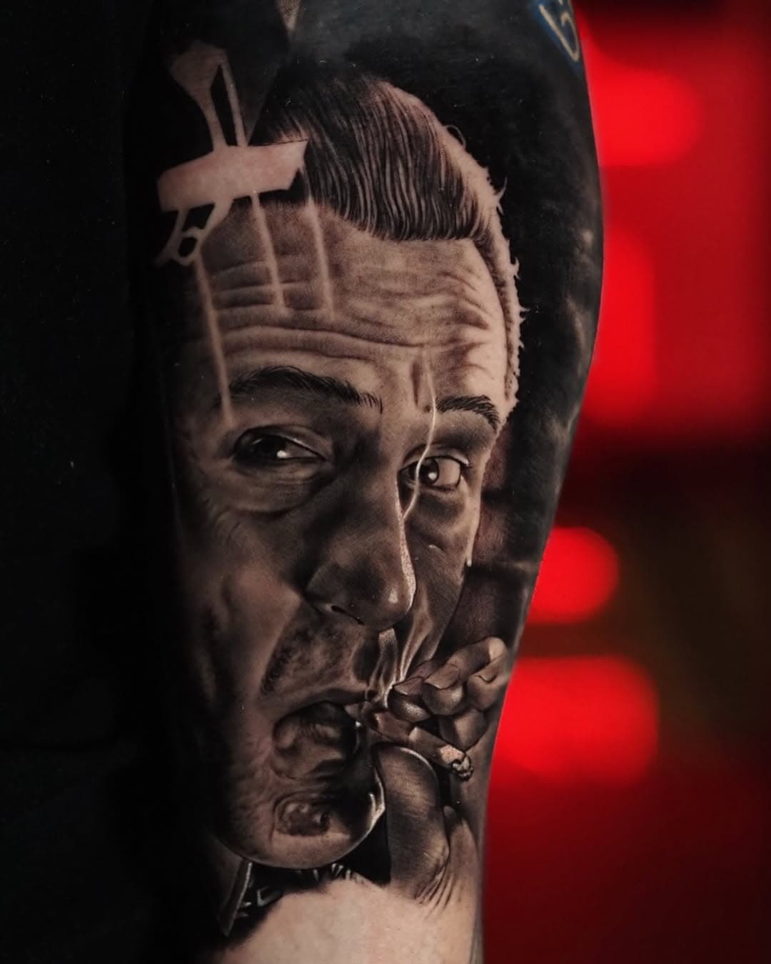 De Niro
The Goodfellas

En @rebeltattoo_bcn 

Con materiales de @akirabodyart @kwadron @sumuntattoo 

#rebeltattoo #barcelonatattoo #robertdeniro #thegoodfellas #kwadron #kwadroninx