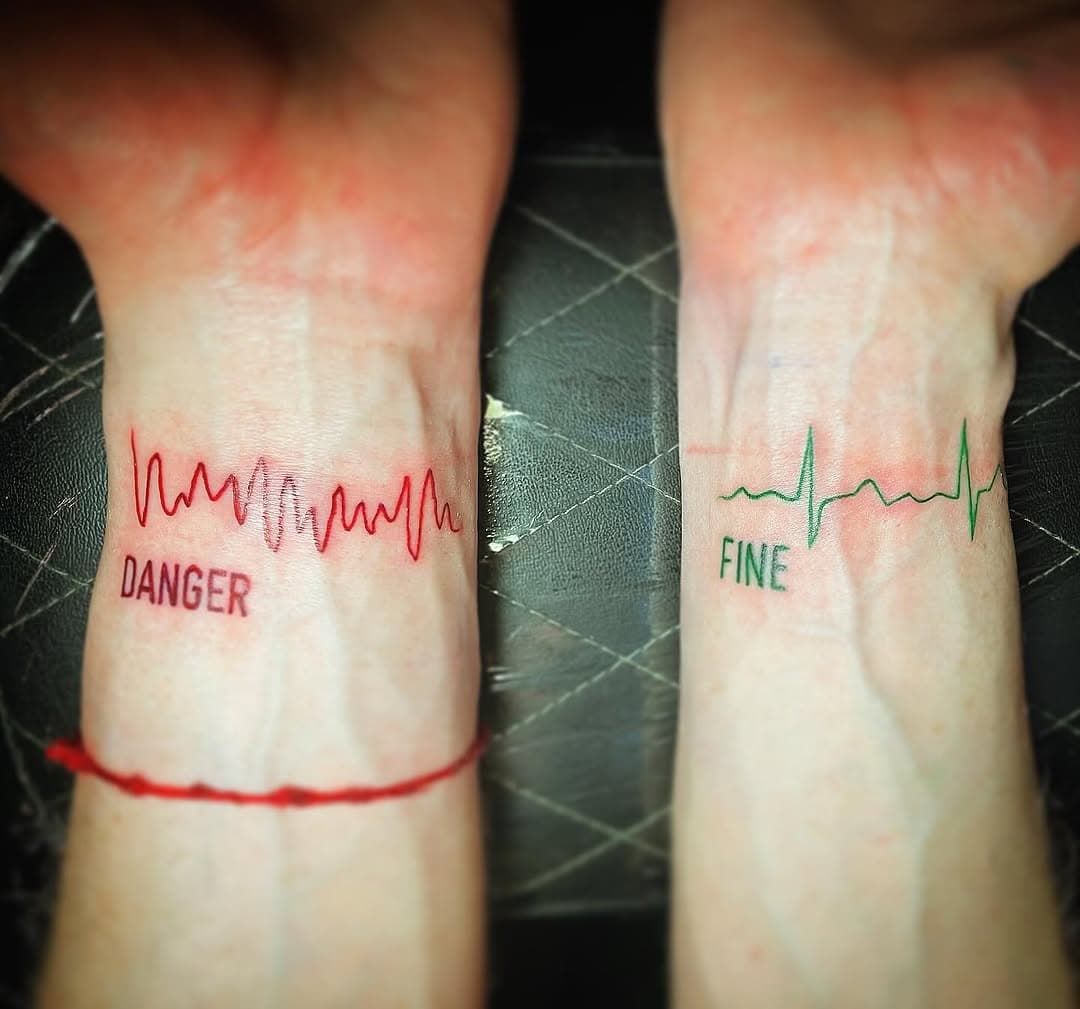 Fun little gamer tats on @stgustopher #RE2R #residentevil #residenteviltattoo #gamertattoo #gamertattoos #healthbartattoo #lineworktattoo #lineworktattoos #colourtattoos #bishoprotary #weymouthtattoos #tattooistsindorset #womentattooartists #womenartists @osprey_tattoo