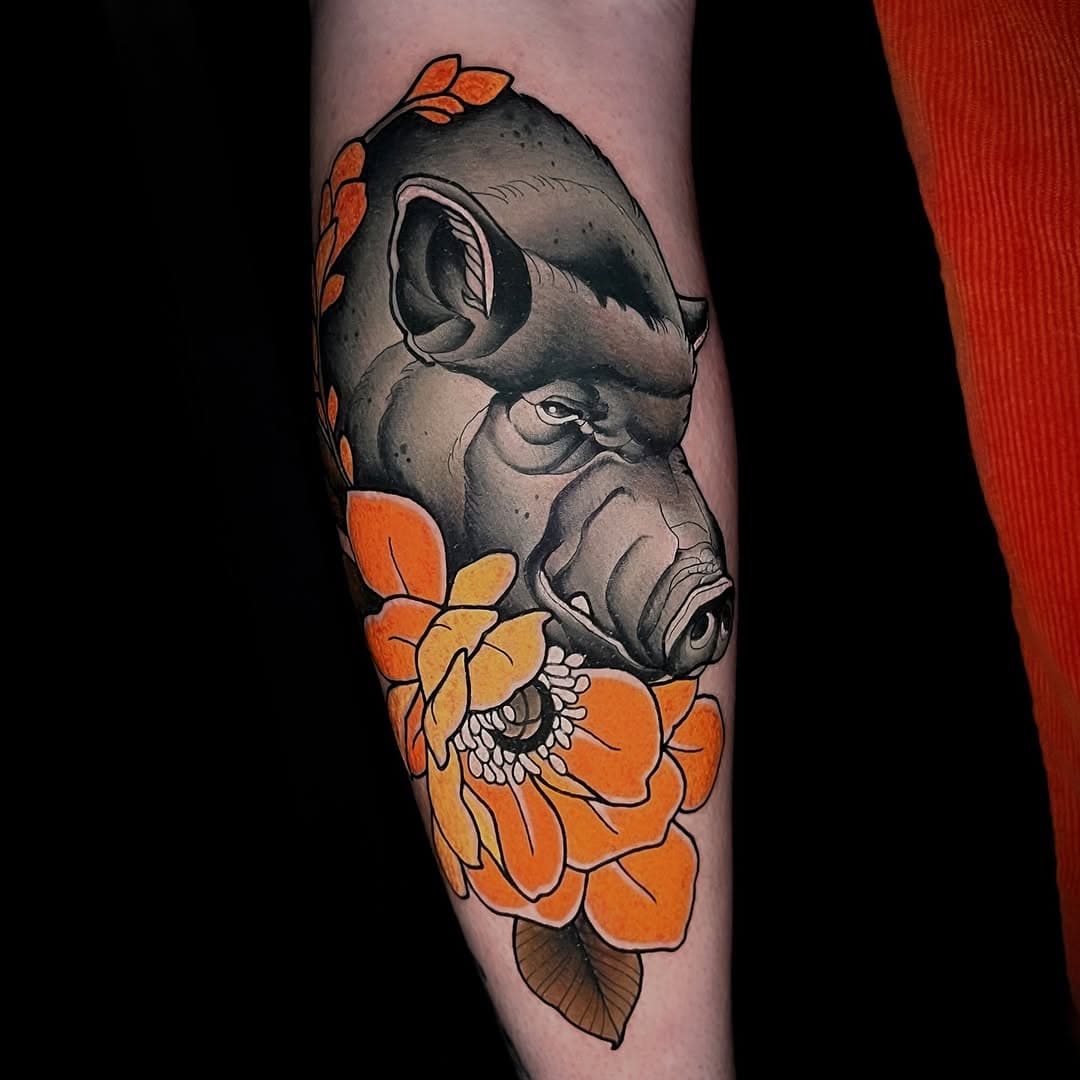 Pigs = ♥️
Pigs are one of the smartest animals on the planet. Their intelligence ranks higher than dogs and even some primates!
And also what would be grindcore without pig squeals?

#neotrad #neotraditionaltattoo #neotraditionaltattoos #pigtattoo #neotradtattoo