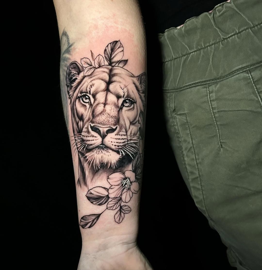 Lioness I got to do from last weekend space available Friday morning this week.