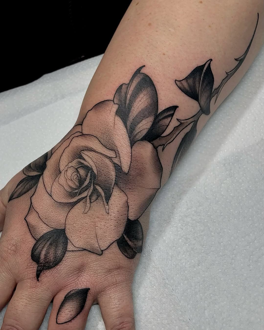 • Rosa para Saskia, ¡GRACIAS por venir! • 

Done with @pepax.official at @latararatattoo 

Adrianarmonfort@gmail.com
____________________________________ 
#leeds #uk #tatts #tattoo #tatted #tattoos #tattooed #tattooworkers #tattooart #tattooink #tattooing #tattooculture #tattooer #inked #inkedup #inkaddict #rosetattoo #follow #trad #tradtattoos #rose #traditionaltattoo