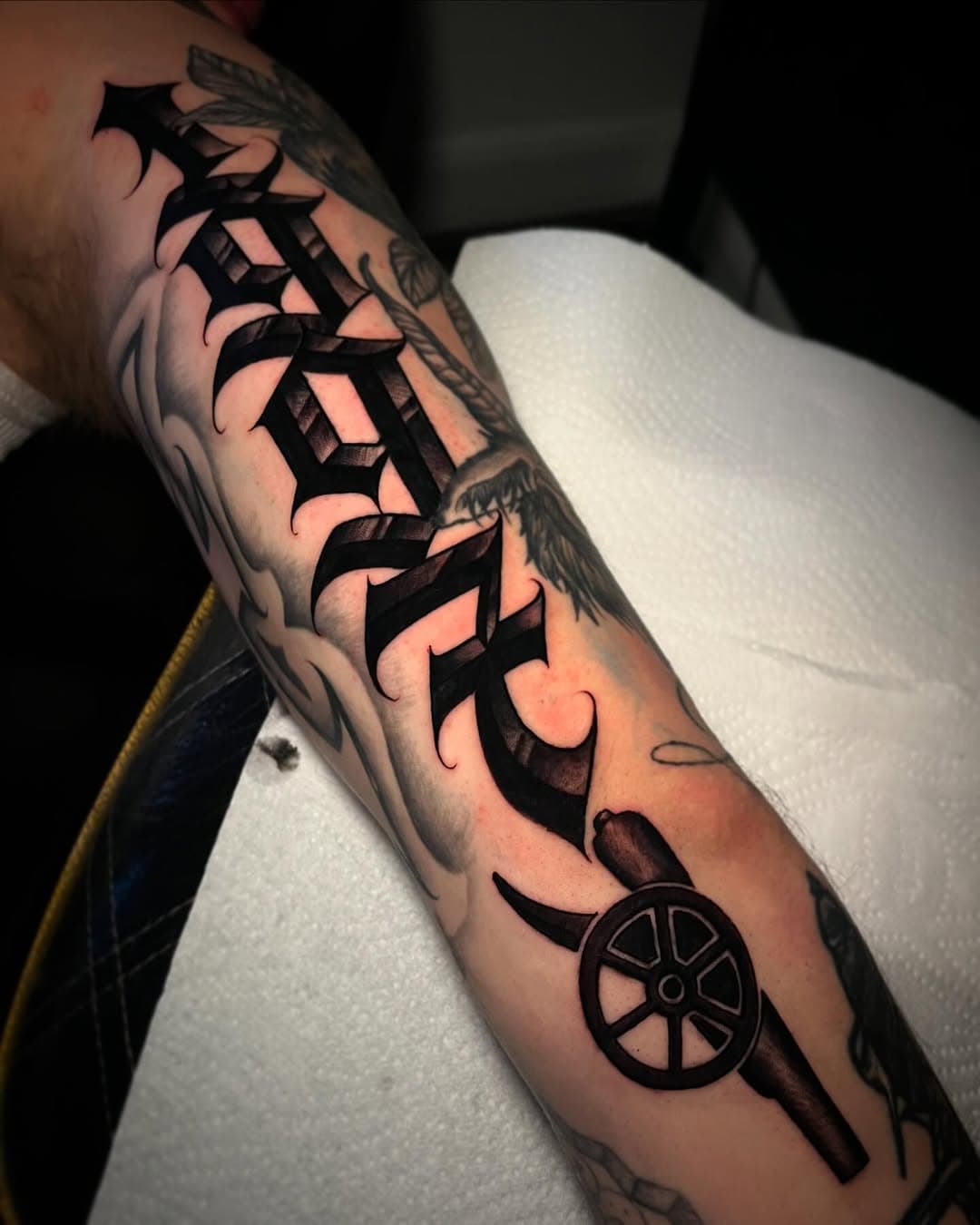 1997 with the gunners logo.
For my bro @blake_hamish 
.
#freehandtattoo #tattoos #oldenglish #blackletter #letras #script #lettering #tattoo #scripttattoo #letteringtattoo #customletters #darklettering #type #font #grime #hiphop @letterlove_worldwide @bestlettering @letteringshow @broken_script_gang @broken_script_gang_uk @letteringinsoul @letteringhustlers @lettering_dealerz @scriptkillas @bng.script.tattoos 
@sacredlettering #manchestertattoo #londontattoo #brightontattoo
#uktattoo #uktta #tattooartist #uktattooartists #miamitattoos #texastattoo #californiatattoo #zürichtattoo #zurichtattoo #berlintattoo