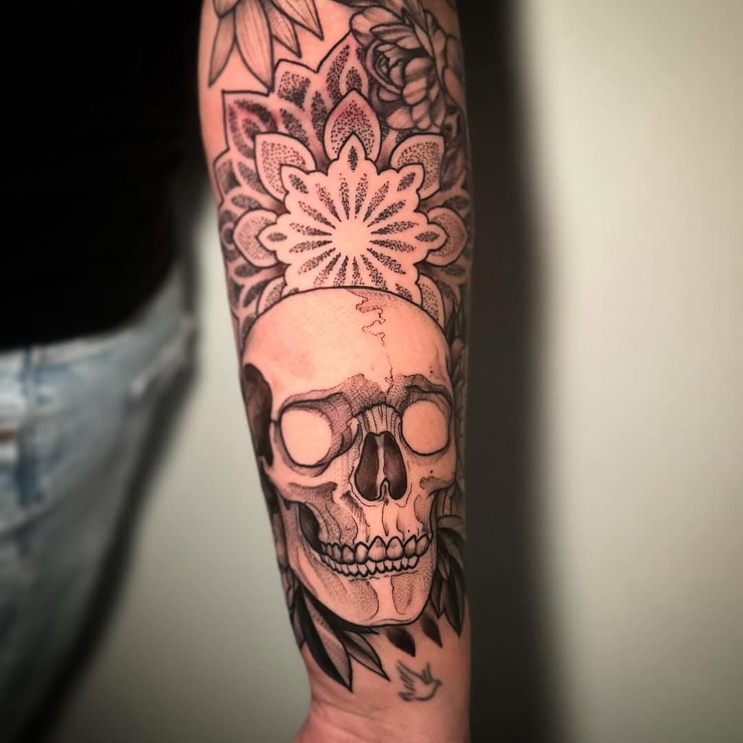 First sitting for Jill’s forearm today! Stoked on it so far. More to come @hive.tattoo.sarnia #jeremyzettlertattooer#blackandgrey#realism#sarnia#sarniatattoo#art#tattoos#lakehuron#stclairriver#thehivesarnia#frontstsarnia