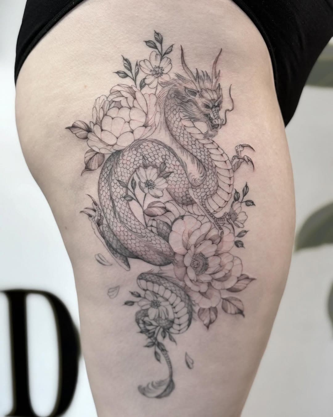 Finished this dragon for the lovely @caitlin_bannister #dragontattoo #finelinetattoo #southamptontattoo #southamptontattooartist #southamptontattoostudio #lymingtontattoo #bournemouthtattoo #bournemouthtattooartist #bournemouthtattoostudio