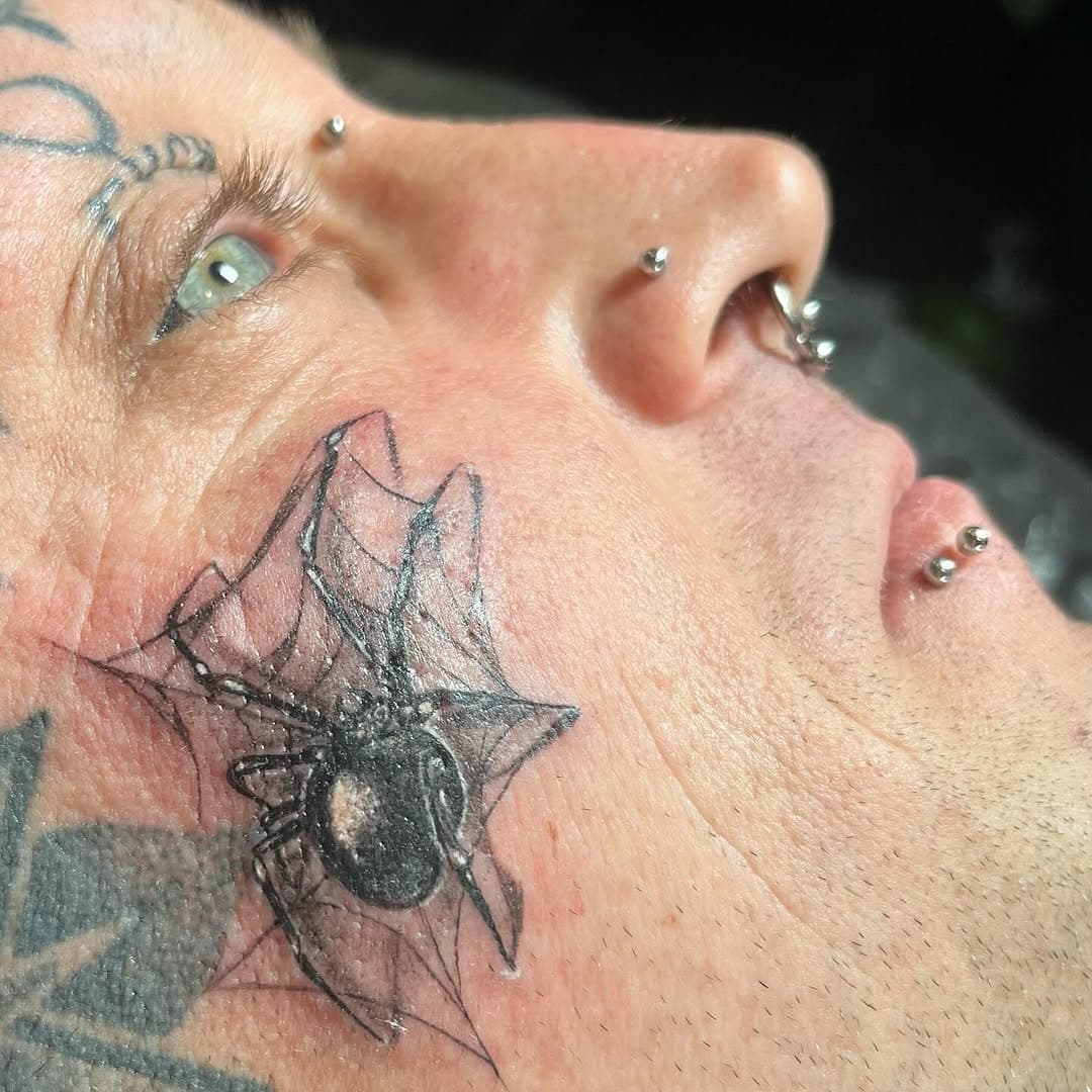 Tattoo by @_kulart_