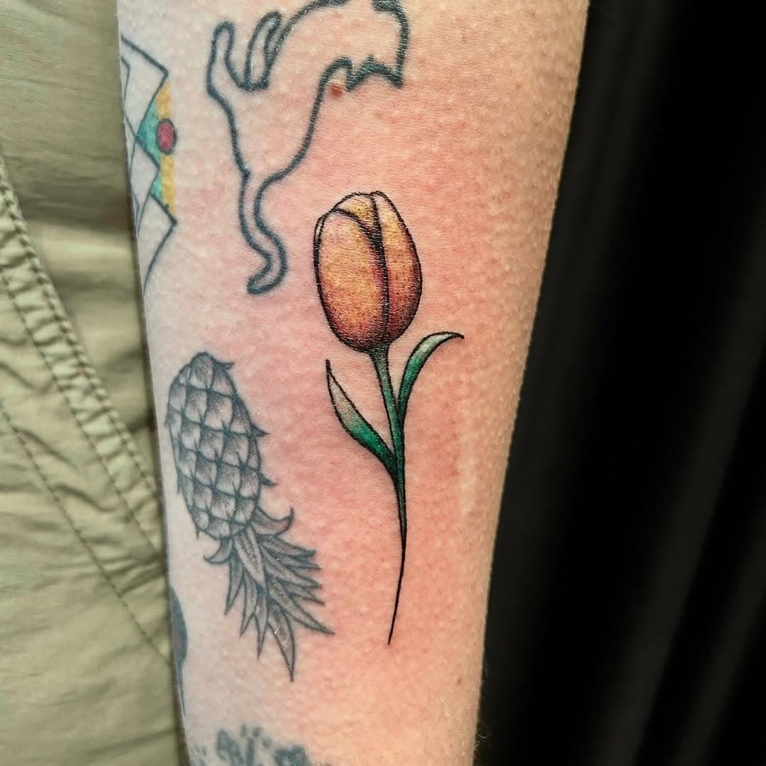 #Tulip 🌷 by @meganmelkystattoo 

• WALK INS WELCOME DAILY FROM 11:00 TILL 22:00 AMSTERDAM, FROM 11:00 TILL 21:00 UTRECHT